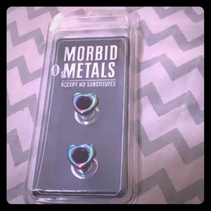 0g screw fit heart tunnels